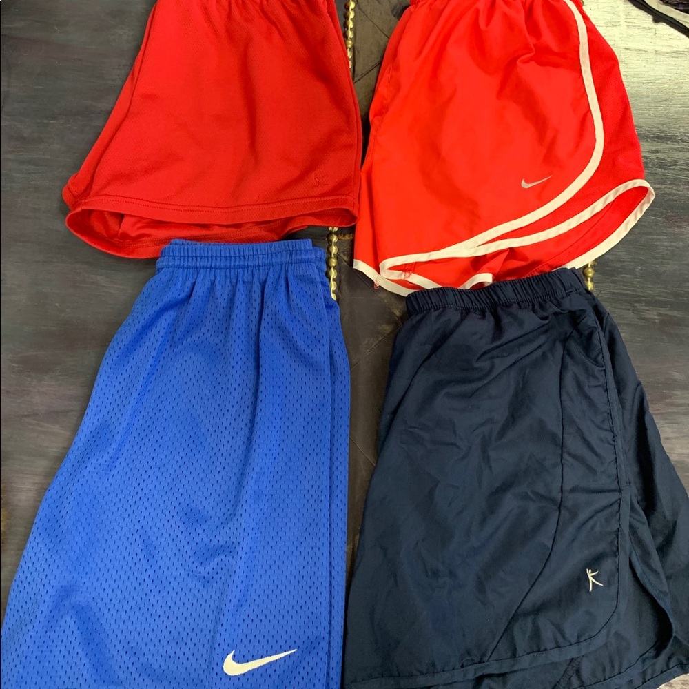 Nike women’s Sz M all for $19